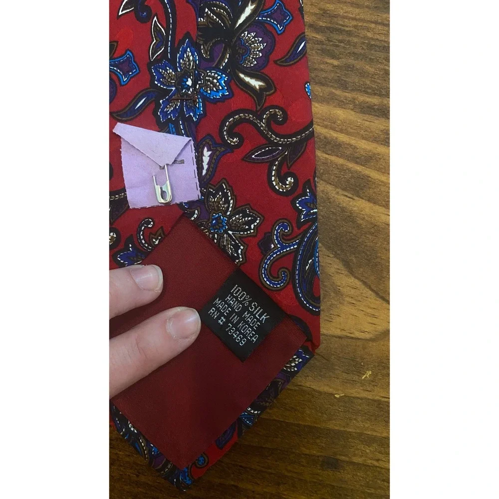 Looney Tunes Mania Necktie Mens OS Red Good Vintage 1994 Paisley Character Print
